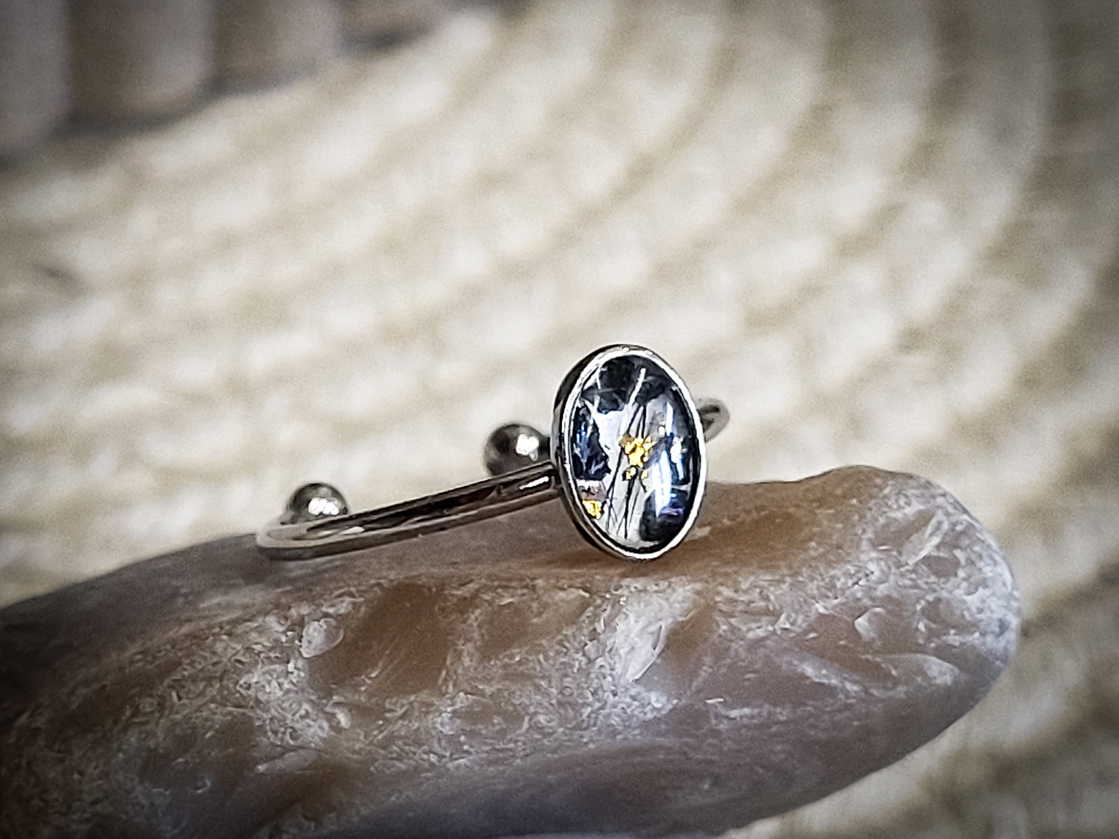 Bague en crin – Bijou artisanal